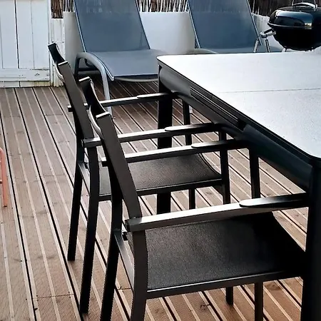 Appartement La Tchacanda : Calme Hyper Centre Avec Terrasse. A 50 M