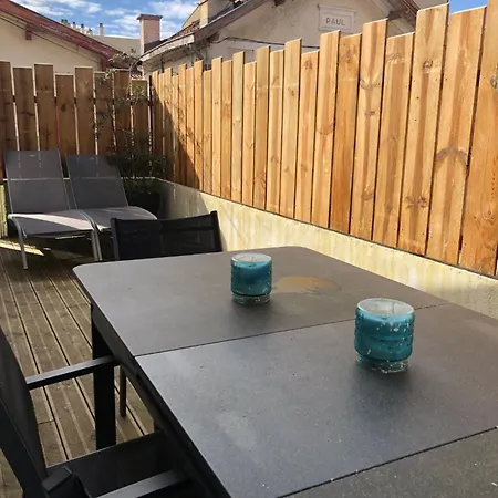 La Tchacanda : Calme Hyper Centre Avec Terrasse. A 50 M Appartement